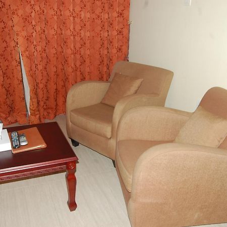 Al Amwaj Hotel Sharjah Esterno foto