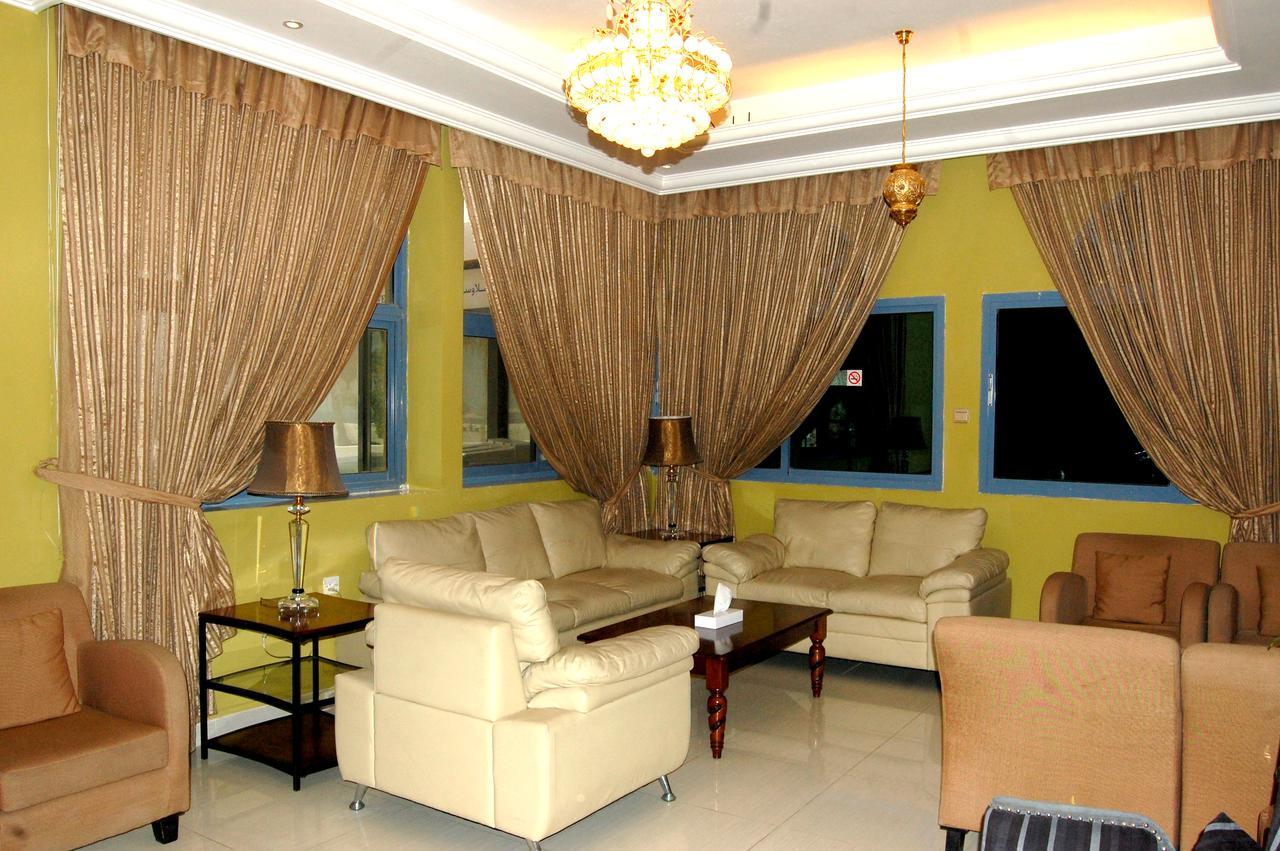 Al Amwaj Hotel Sharjah Esterno foto