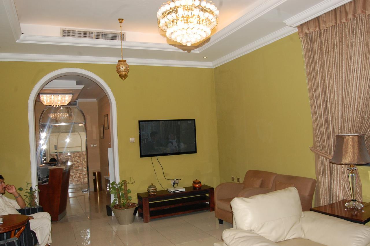 Al Amwaj Hotel Sharjah Esterno foto